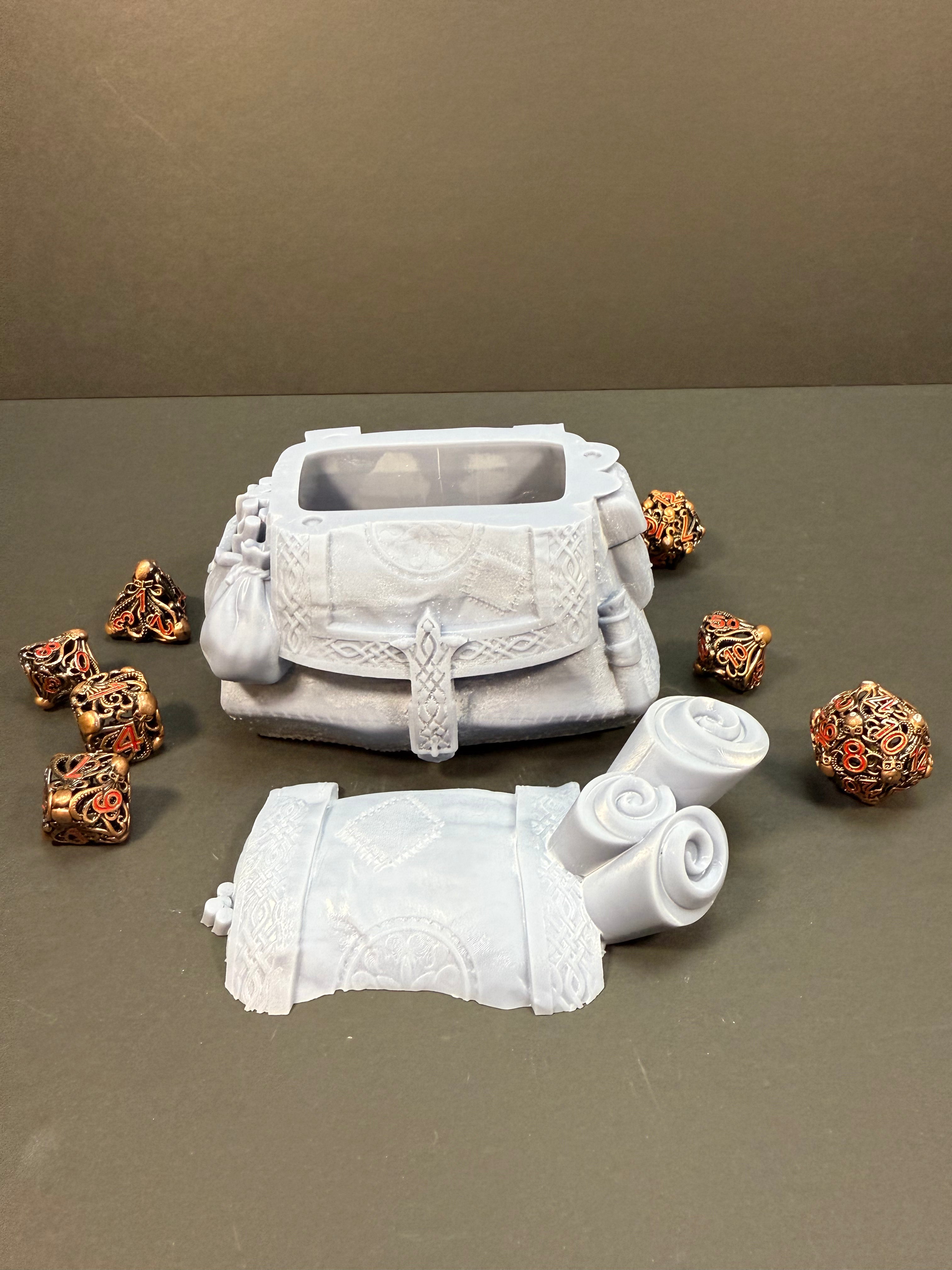 Rogue Dice Box with magnetic lid